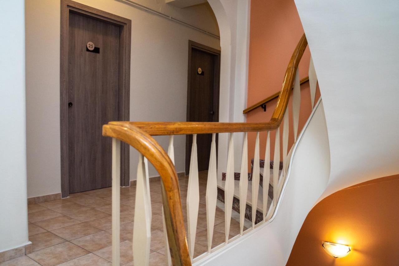 Hotel Argo Volos Bagian luar foto